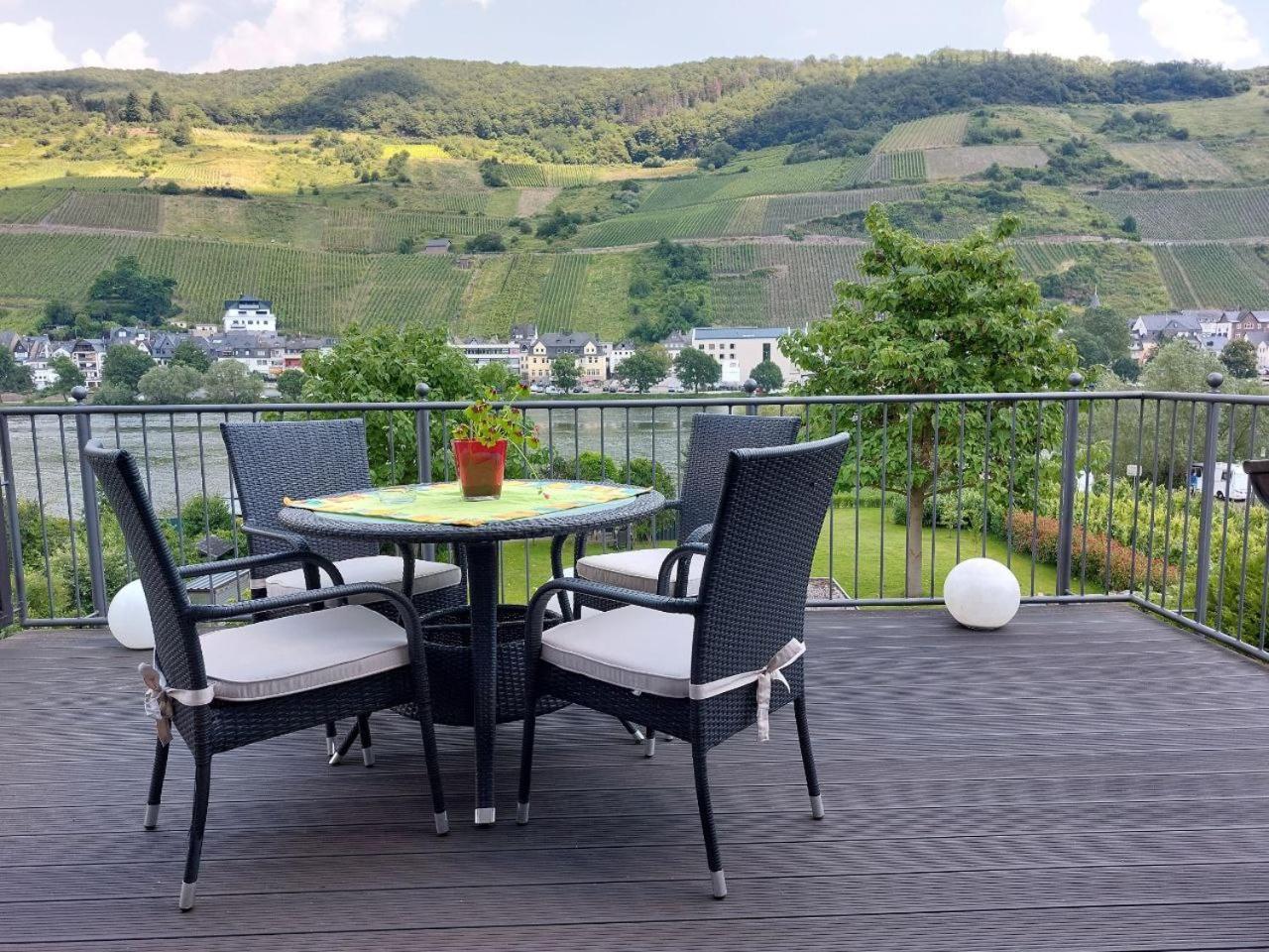 Ferienwohnung Zum Blauglockenbaum Zell Exterior foto