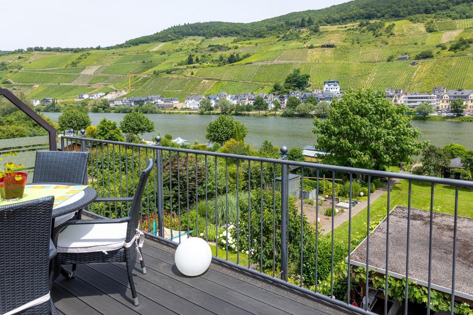 Ferienwohnung Zum Blauglockenbaum Zell Exterior foto